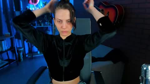 Snapshot of emilywiled chatting on 03-07-25, 11:29 Emily online show from 03-07-25, 11:29