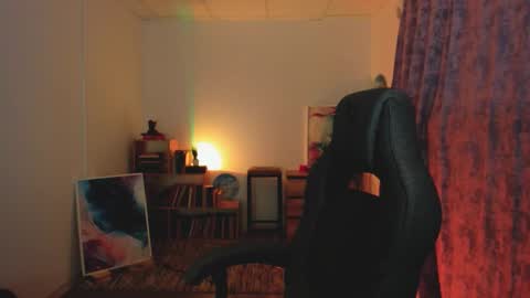 Snapshot of emilywiled chatting on 09-21-25, 09:00 Emily online show from 09-21-25, 09:00