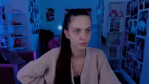 Snapshot of emilywiled chatting on 09-22-25, 08:05 Emily online show from 09-22-25, 08:05