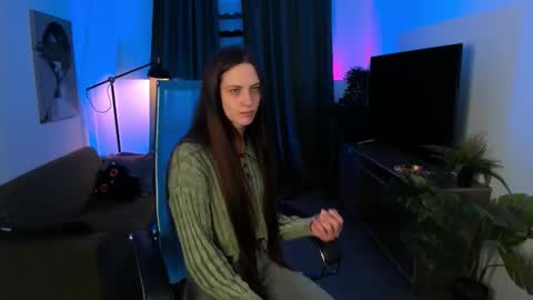 Snapshot of emilywiled chatting on 09-26-25, 06:28 Emily online show from 09-26-25, 06:28