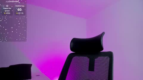 E M I L Y online show from 09-15-25, 12:27