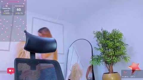 E M I L Y online show from 12-03-25, 02:04