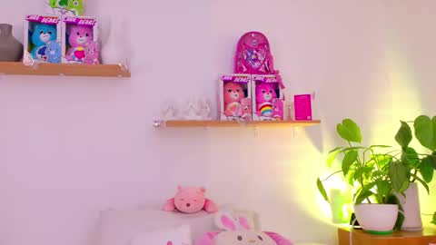 Emily Bank online show from 03-04-26, 07:20