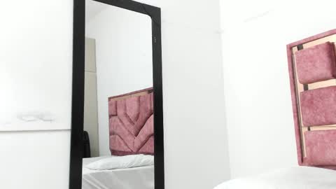 emilyy_cooperr online show from 03-11-25, 06:32