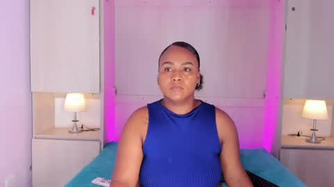 Snapshot of emilyystuart chatting on 06-02-26, 03:30 Emily online show from 06-02-26, 03:30