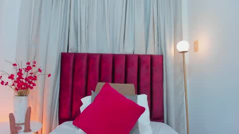 Emilyy Watson online show from 01-10-25, 11:43