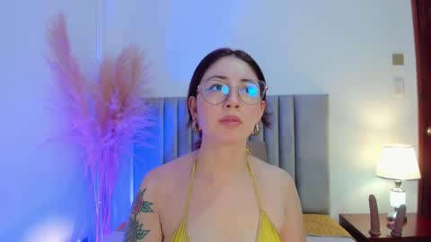 Emilyy Watson online show from 01-24-25, 11:37