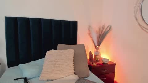 Emilyy Watson online show from 02-26-25, 02:57