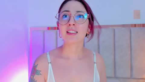 Emilyy Watson online show from 09-10-25, 12:21