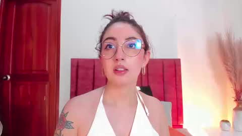 Emilyy Watson online show from 09-12-25, 12:22