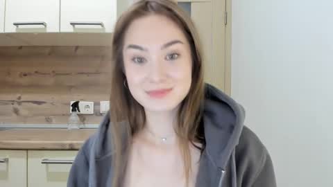 Snapshot of eminemswife chatting on 02-04-25, 04:15 Nadya online show from 02-04-25, 04:15