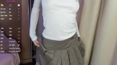 Snapshot of eminemswife chatting on 03-02-25, 03:56 Nadya online show from 03-02-25, 03:56