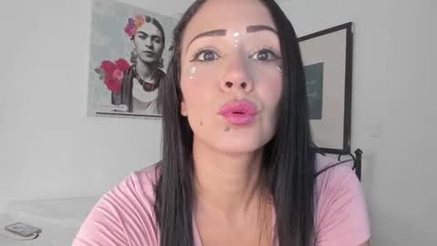 L i a    time online 7am - 1pm Gtm-5  online show from 09-10-25, 05:24