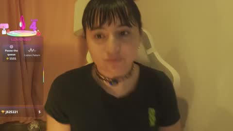 Snapshot of emitaa17228 chatting on 02-02-26, 01:48 emma online show from 02-02-26, 01:48