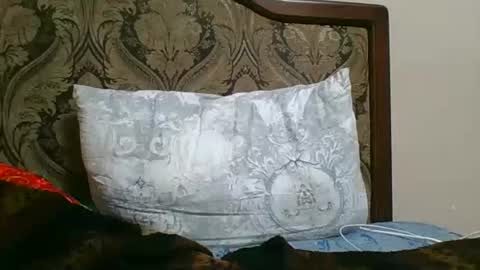 emma_991 online show from 01-05-25, 03:45