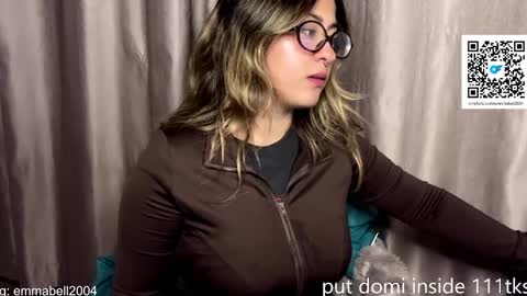 Snapshot of emma__bell_ chatting on 03-17-26, 01:32 Emma Is here online show from 03-17-26, 01:32