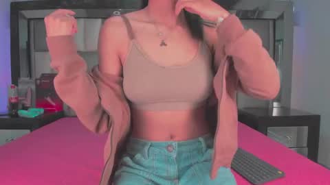 emma__js_ online show from 09-18-25, 11:34