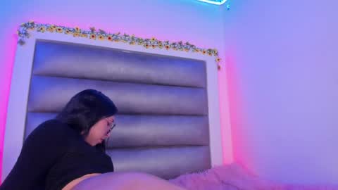 emma__js_ online show from 06-09-26, 05:52