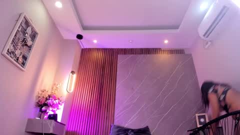 emma__rose1 online show from 09-25-25, 07:50