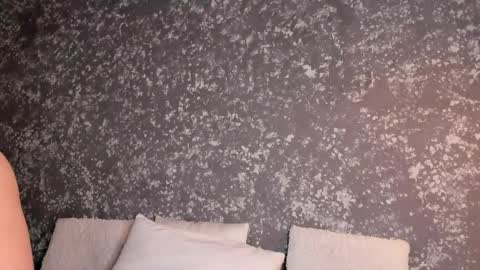 Emma online show from 04-15-26, 07:43