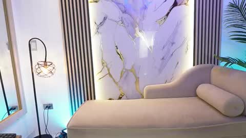 emma__walkerr_ online show from 02-28-26, 07:15