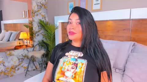 Emma  online show from 12-22-25, 12:02