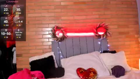 Hey Im EmmaHelp me reach 100 likes online show from 07-13-26, 07:16