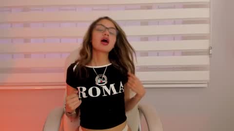 Snapshot of emma_bloom__ chatting on 02-13-25, 08:34 Emma Bloom online show from 02-13-25, 08:34