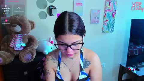 emma_boo_ online show from 05-23-26, 02:54