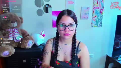 emma_boo_ online show from 06-12-26, 04:50