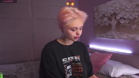 Emma online show from 07-21-26, 03:09