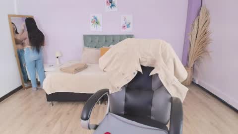 Emma online show from 07-22-26, 01:14