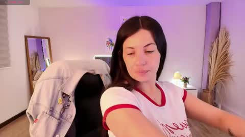 Emma online show from 07-23-26, 12:03