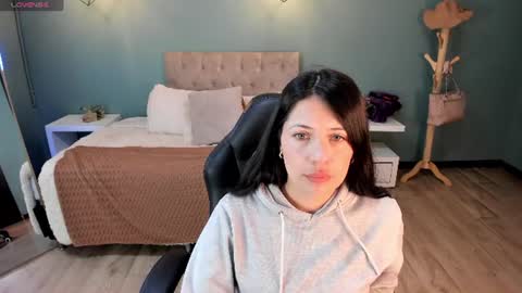 Emma online show from 07-24-26, 12:14