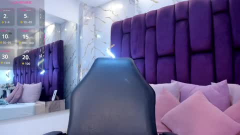 Snapshot of emma_carterr1 chatting on 05-31-26, 09:38 pau online show from 05-31-26, 09:38