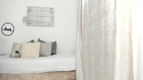 Emma Castillo online show from 03-05-25, 12:33