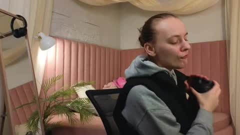 emma_chaser online show from 04-21-26, 01:42