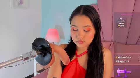 Snapshot of emma_clarke_ chatting on 11-06-25, 04:35 emma online show from 11-06-25, 04:35