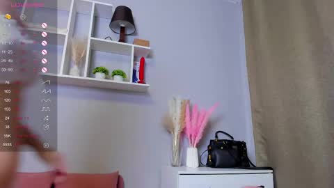 Snapshot of emma_clon chatting on 03-02-25, 01:47 Emma online show from 03-02-25, 01:47