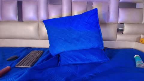 Emma online show from 02-28-25, 06:32