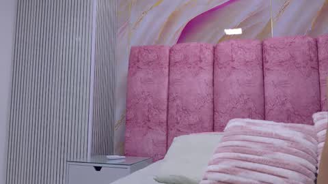 Emma online show from 03-18-26, 03:09