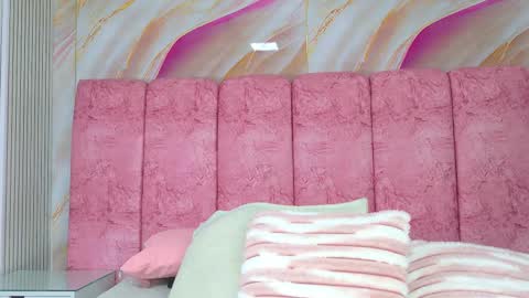 Emma online show from 03-27-26, 03:12