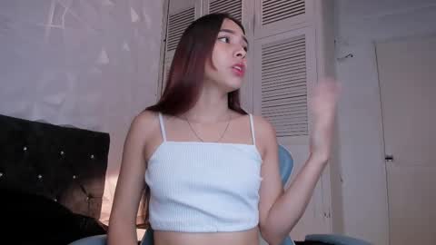 Snapshot of emma_dl2 chatting on 03-01-25, 05:16 emma_dl2 online show from 03-01-25, 05:16