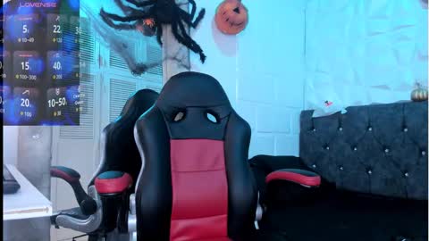 Snapshot of emma_dl2 chatting on 10-14-25, 05:03 emma_dl2 online show from 10-14-25, 05:03