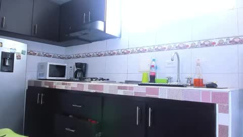 Snapshot of emma_eva1 chatting on 10-30-25, 02:51 Emma online show from 10-30-25, 02:51