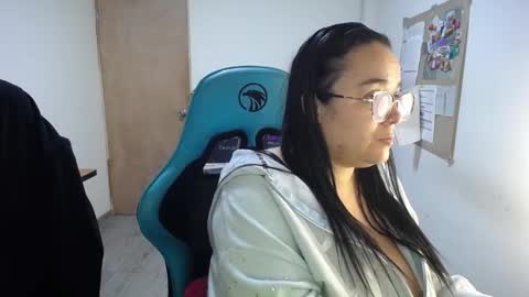 emmy online show from 10-24-25, 01:18