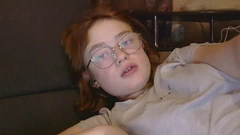 Snapshot of emma_gardens chatting on 12-15-25, 10:14 emma_gardens online show from 12-15-25, 10:14