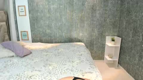 emma_johnsson1 online show from 12-15-25, 05:44