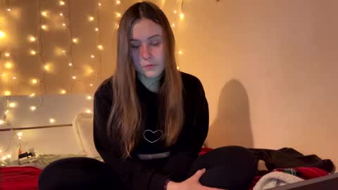 Snapshot of emma_just chatting on 02-16-25, 08:32 emma_just online show from 02-16-25, 08:32