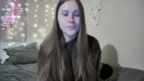 Snapshot of emma_just chatting on 09-28-25, 08:42 emma_just online show from 09-28-25, 08:42